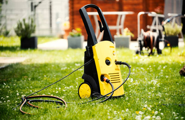 Best Pool Deck Cleaning  in Fairmont, IL